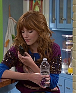 Shake_It_Up_S01E05_1080p_BTD_001996.jpg