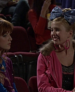 Shake_It_Up_S01E05_1080p_BTD_002321.jpg