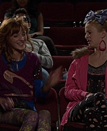 Shake_It_Up_S01E05_1080p_BTD_002367.jpg