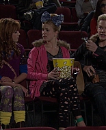 Shake_It_Up_S01E05_1080p_BTD_002509.jpg