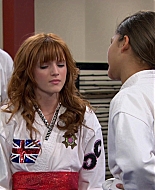 Shake_It_Up_S01E05_1080p_BTD_002666.jpg