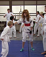 Shake_It_Up_S01E05_1080p_BTD_002875.jpg