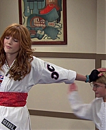 Shake_It_Up_S01E05_1080p_BTD_002923.jpg