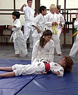 Shake_It_Up_S01E05_1080p_BTD_003017.jpg