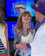 Shake_It_Up_S01E06_1080p_BTD_000806.jpg