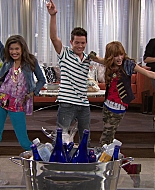 Shake_It_Up_S01E06_1080p_BTD_001556.jpg