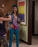 Shake_It_Up_S01E06_1080p_BTD_001665.jpg
