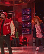 Shake_It_Up_S01E06_1080p_BTD_002156.jpg