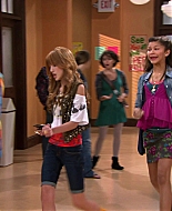 Shake_It_Up_S01E06_1080p_BTD_002409.jpg
