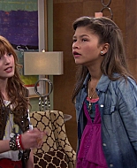 Shake_It_Up_S01E06_1080p_BTD_002837.jpg