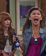 Shake_It_Up_S01E06_1080p_BTD_002938.jpg