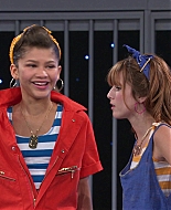 Shake_It_Up_S01E07_1080p_BTD_000298.jpg