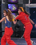 Shake_It_Up_S01E07_1080p_BTD_000339.jpg