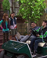 Shake_It_Up_S01E07_1080p_BTD_000609.jpg