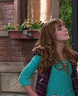 Shake_It_Up_S01E07_1080p_BTD_000676.jpg