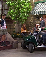 Shake_It_Up_S01E07_1080p_BTD_000760.jpg