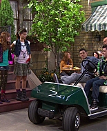 Shake_It_Up_S01E07_1080p_BTD_000762.jpg
