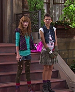 Shake_It_Up_S01E07_1080p_BTD_000849.jpg