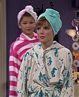 Shake_It_Up_S01E07_1080p_BTD_000902.jpg