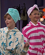 Shake_It_Up_S01E07_1080p_BTD_000905.jpg