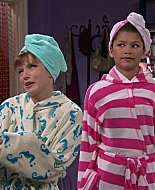 Shake_It_Up_S01E07_1080p_BTD_000912.jpg