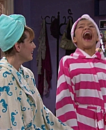 Shake_It_Up_S01E07_1080p_BTD_000932.jpg