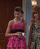 Shake_It_Up_S01E07_1080p_BTD_001235.jpg