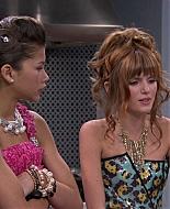 Shake_It_Up_S01E07_1080p_BTD_001379.jpg