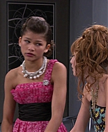 Shake_It_Up_S01E07_1080p_BTD_001410.jpg