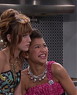 Shake_It_Up_S01E07_1080p_BTD_001575.jpg