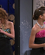 Shake_It_Up_S01E07_1080p_BTD_002720.jpg