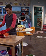 Shake_It_Up_S01E07_1080p_BTD_003008.jpg
