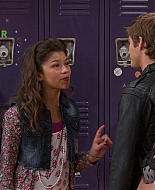 Shake_It_Up_S01E08_1080p_BTD_000515.jpg