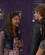 Shake_It_Up_S01E08_1080p_BTD_000517.jpg