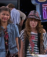 Shake_It_Up_S01E08_1080p_BTD_001205.jpg