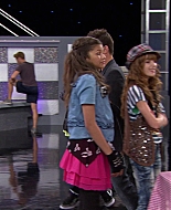 Shake_It_Up_S01E08_1080p_BTD_001250.jpg