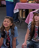 Shake_It_Up_S01E08_1080p_BTD_001327.jpg