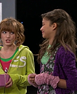 Shake_It_Up_S01E08_1080p_BTD_001716.jpg