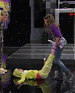 Shake_It_Up_S01E08_1080p_BTD_002375.jpg