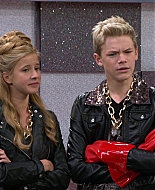Shake_It_Up_S01E08_1080p_BTD_002422.jpg