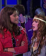 Shake_It_Up_S01E08_1080p_BTD_002822.jpg