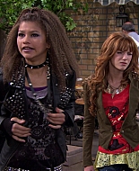 Shake_It_Up_S01E09_1080p_BTD_001840.jpg