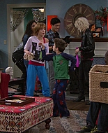Shake_It_Up_S01E09_1080p_BTD_002039.jpg