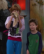 Shake_It_Up_S01E09_1080p_BTD_002068.jpg