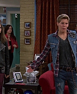 Shake_It_Up_S01E09_1080p_BTD_002205.jpg