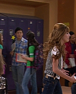 Shake_It_Up_S01E09_1080p_BTD_002342.jpg