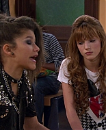 Shake_It_Up_S01E09_1080p_BTD_002440.jpg