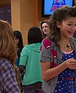 Shake_It_Up_S01E10_1080p_BTD_001270.jpg