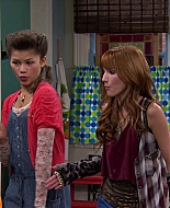 Shake_It_Up_S01E10_1080p_BTD_002065.jpg
