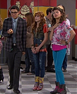 Shake_It_Up_S01E10_1080p_BTD_002389.jpg